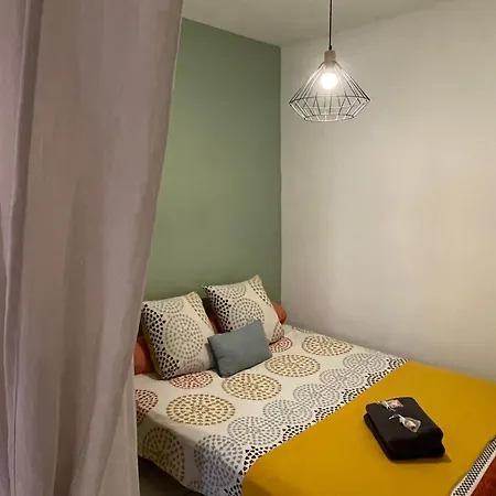 Les De La Bastide カルカソンヌ