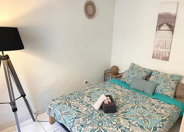 Les De La Bastide شقة *